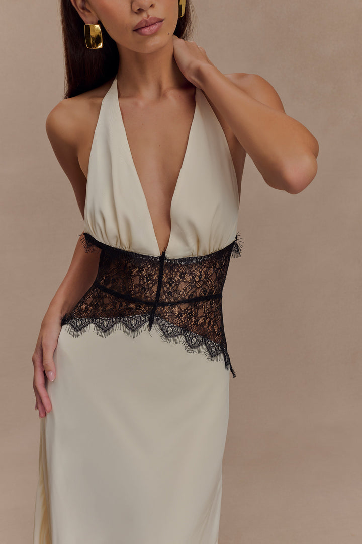 Aurelya Flowy Maxi Dress