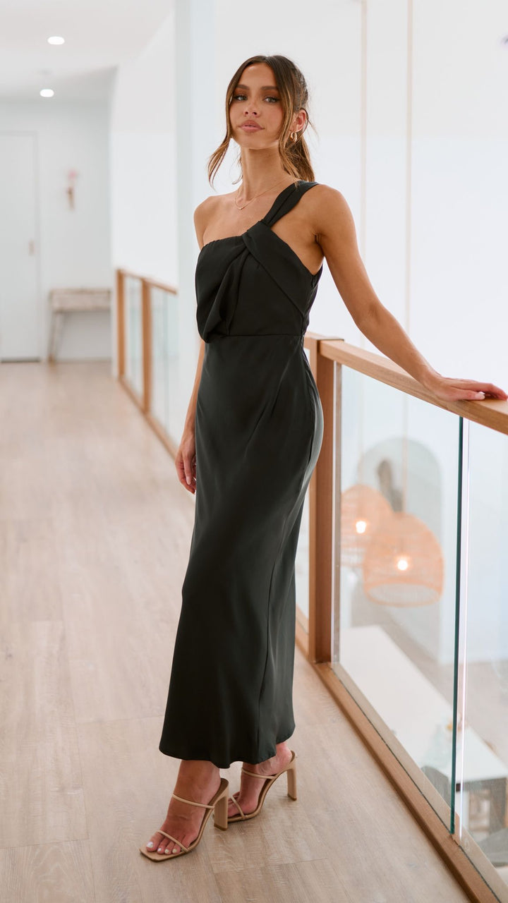 Celina – Black Maxi Dress