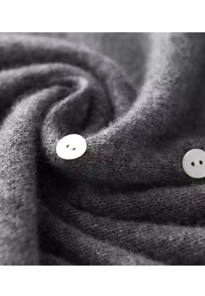 Brooke – Elegant Knitwear for Women